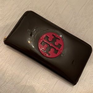 Tory Burch zip wallet